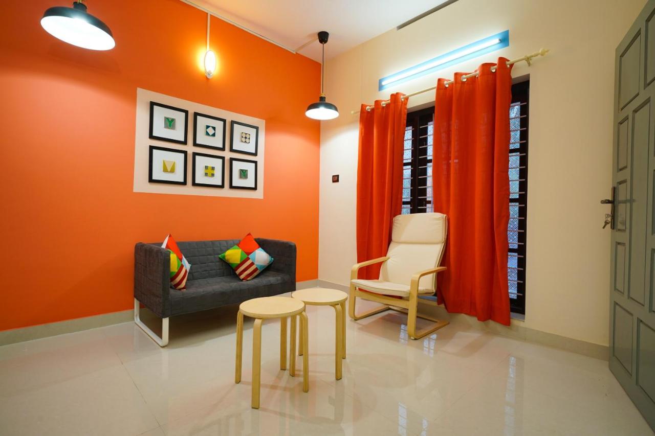 Hotel O Majestic Stays Kazhakuttam Bagian luar foto