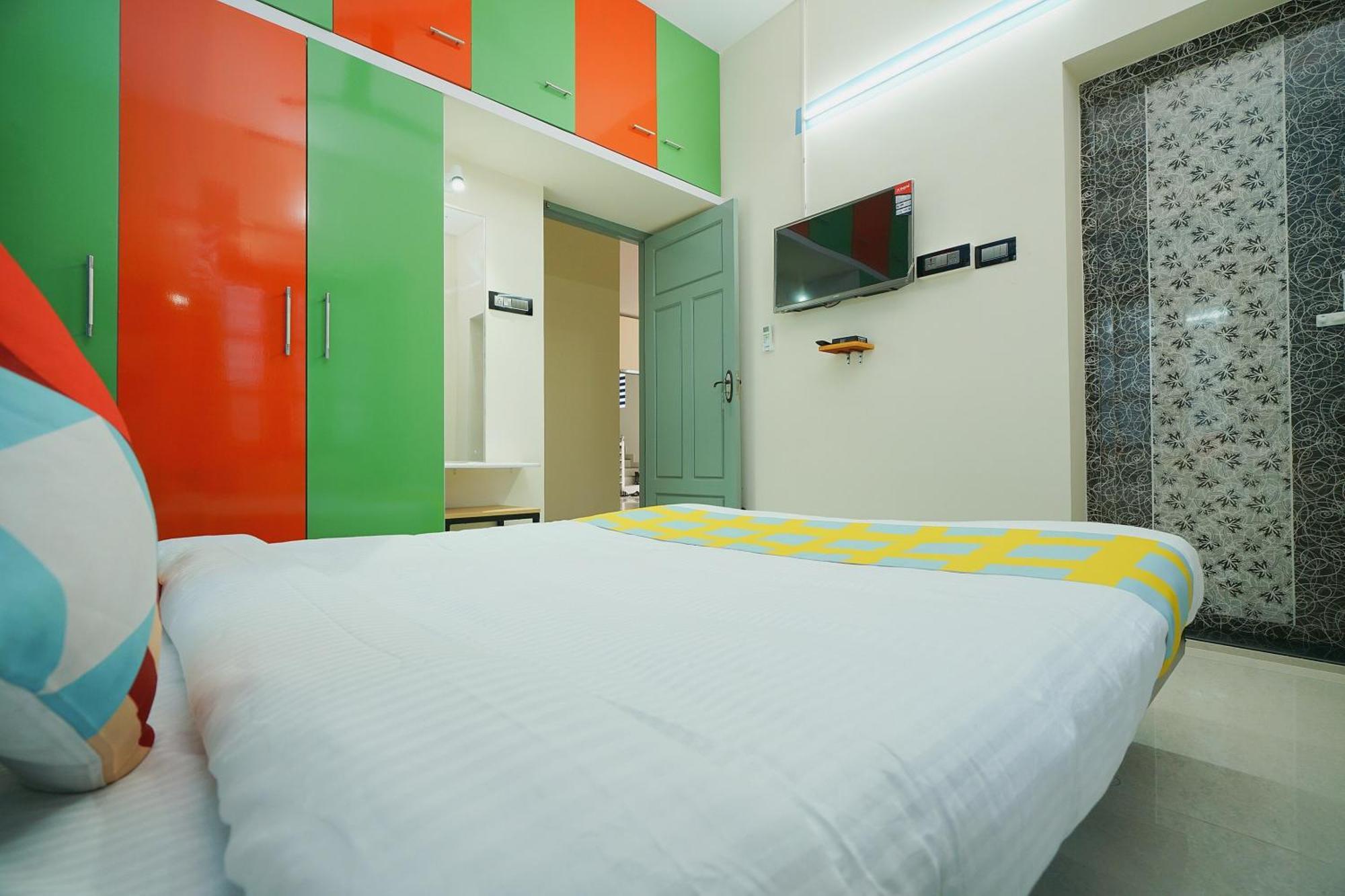 Hotel O Majestic Stays Kazhakuttam Bagian luar foto