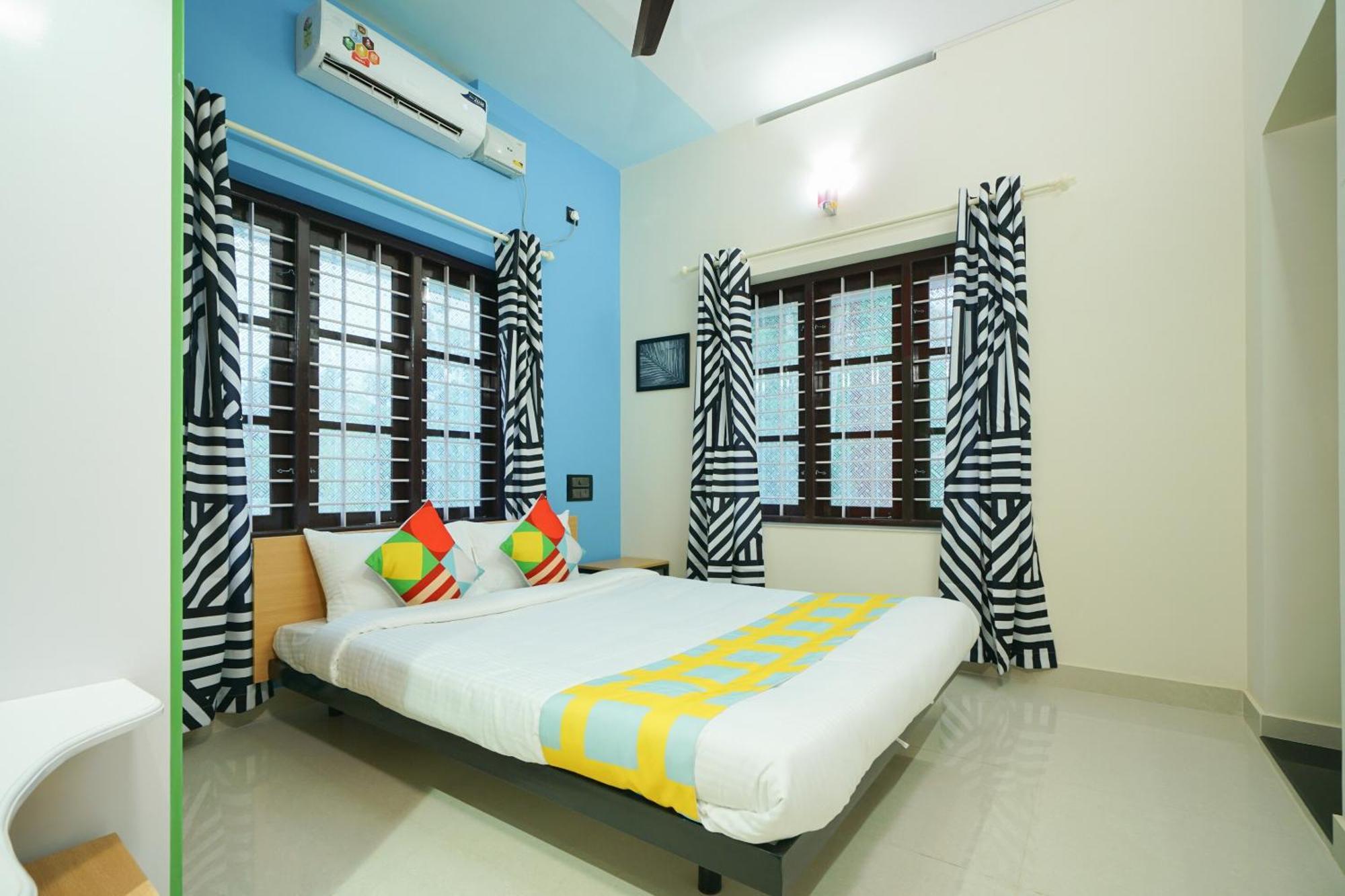 Hotel O Majestic Stays Kazhakuttam Bagian luar foto