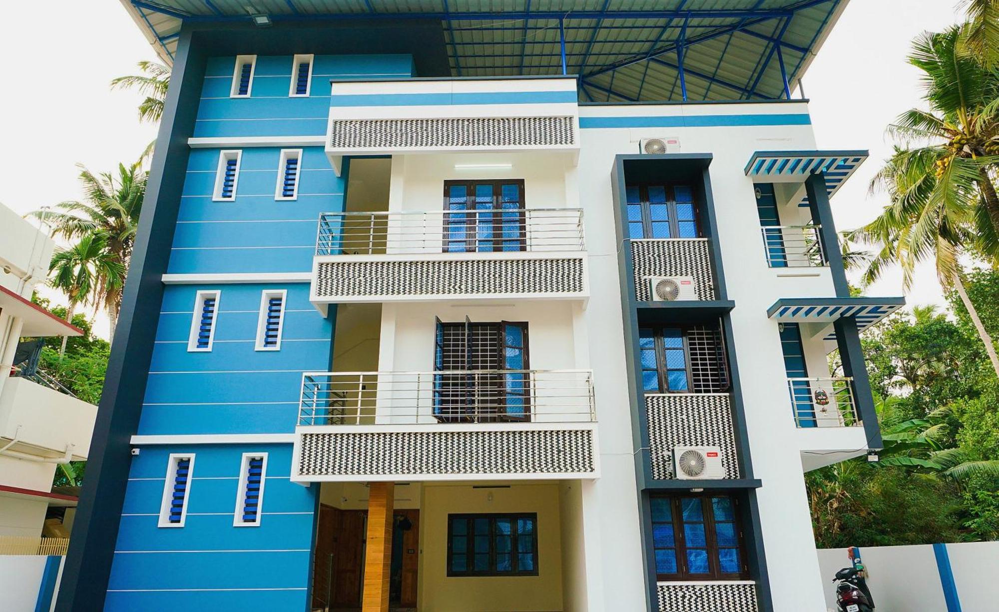 Hotel O Majestic Stays Kazhakuttam Bagian luar foto