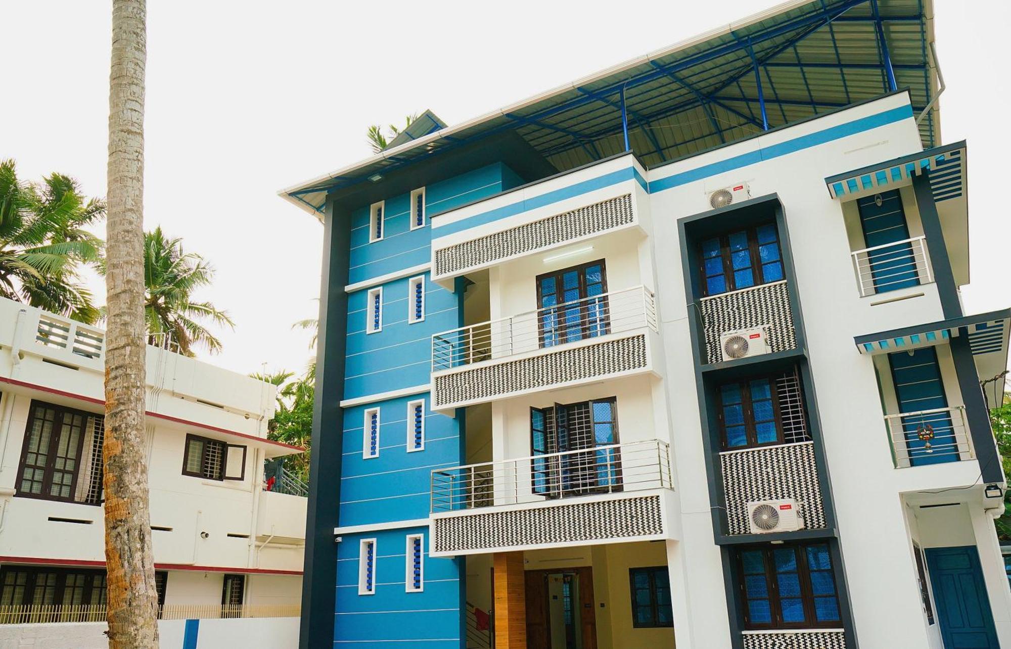 Hotel O Majestic Stays Kazhakuttam Bagian luar foto