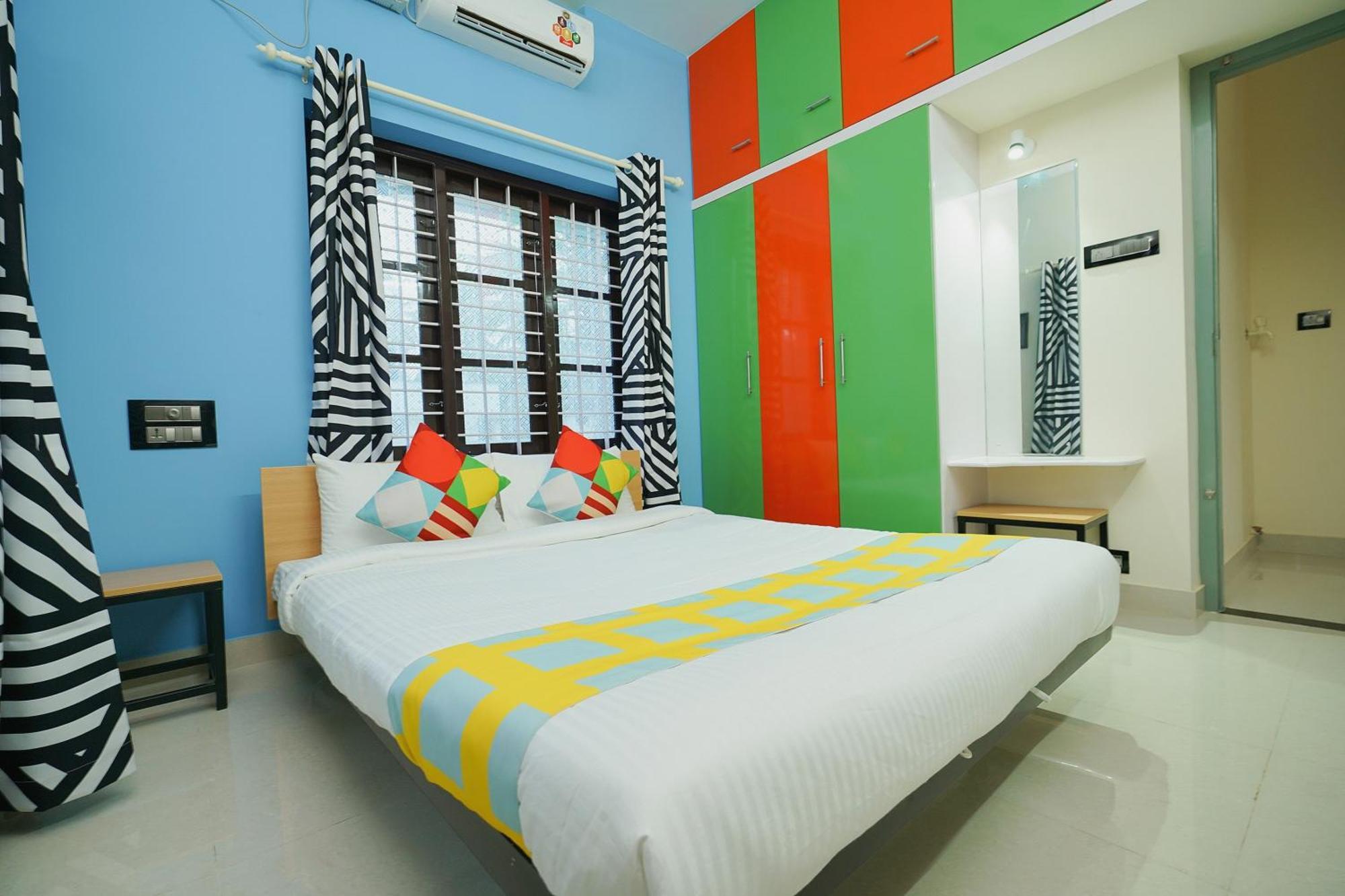 Hotel O Majestic Stays Kazhakuttam Bagian luar foto