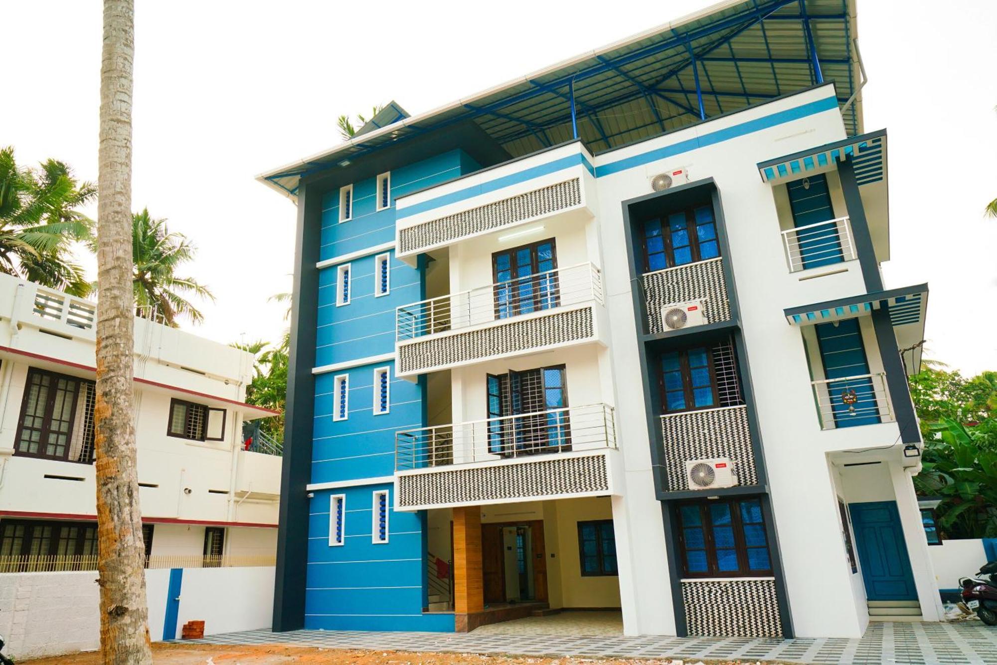 Hotel O Majestic Stays Kazhakuttam Bagian luar foto